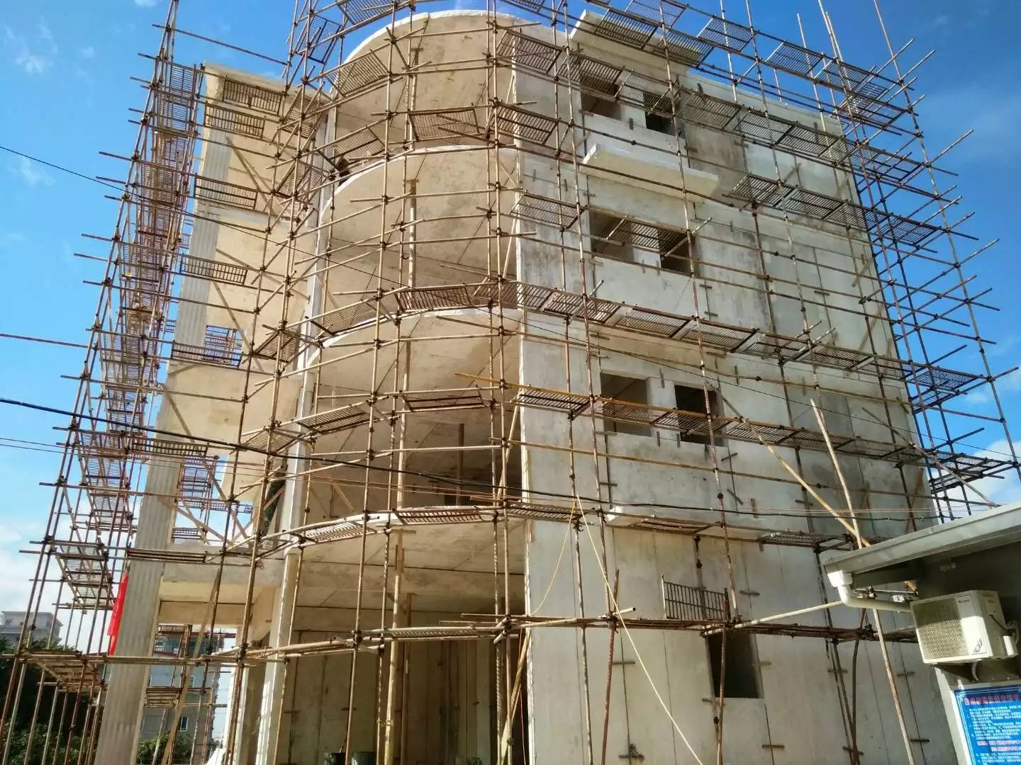 沂源星河绿色环保装配式建材在福建修建的五层别墅建筑